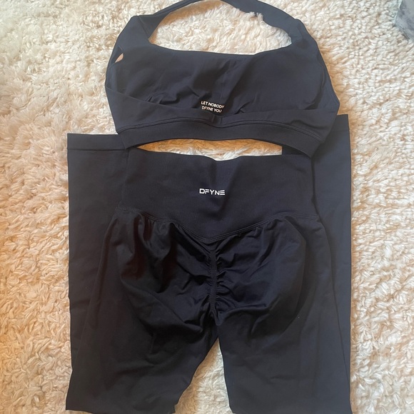 DFYNE - Black Workout Leggings and Sport Bra Set - Picture 5 of 8